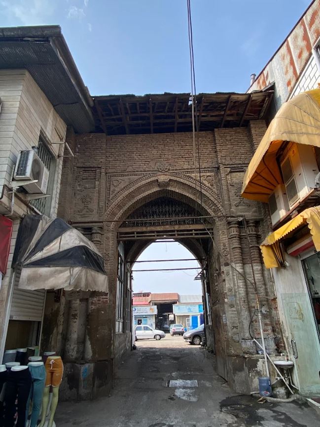 محتشم-